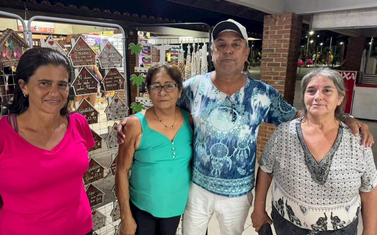 Artesãos reclamam de desapropriação de boxes na Praça da Cidadania, em Cabo Frio