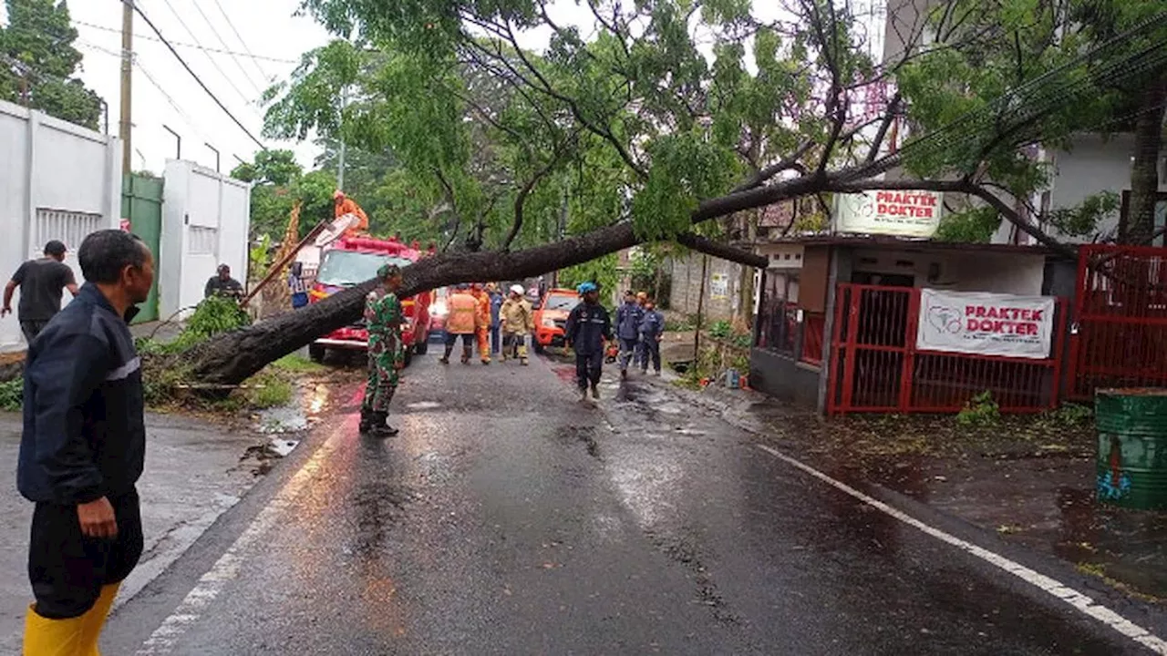 Cuaca Indonesia Hari Ini Rabu 17 April: Hujan Lebat Guyur Sebagian Wilayah Siang Nanti