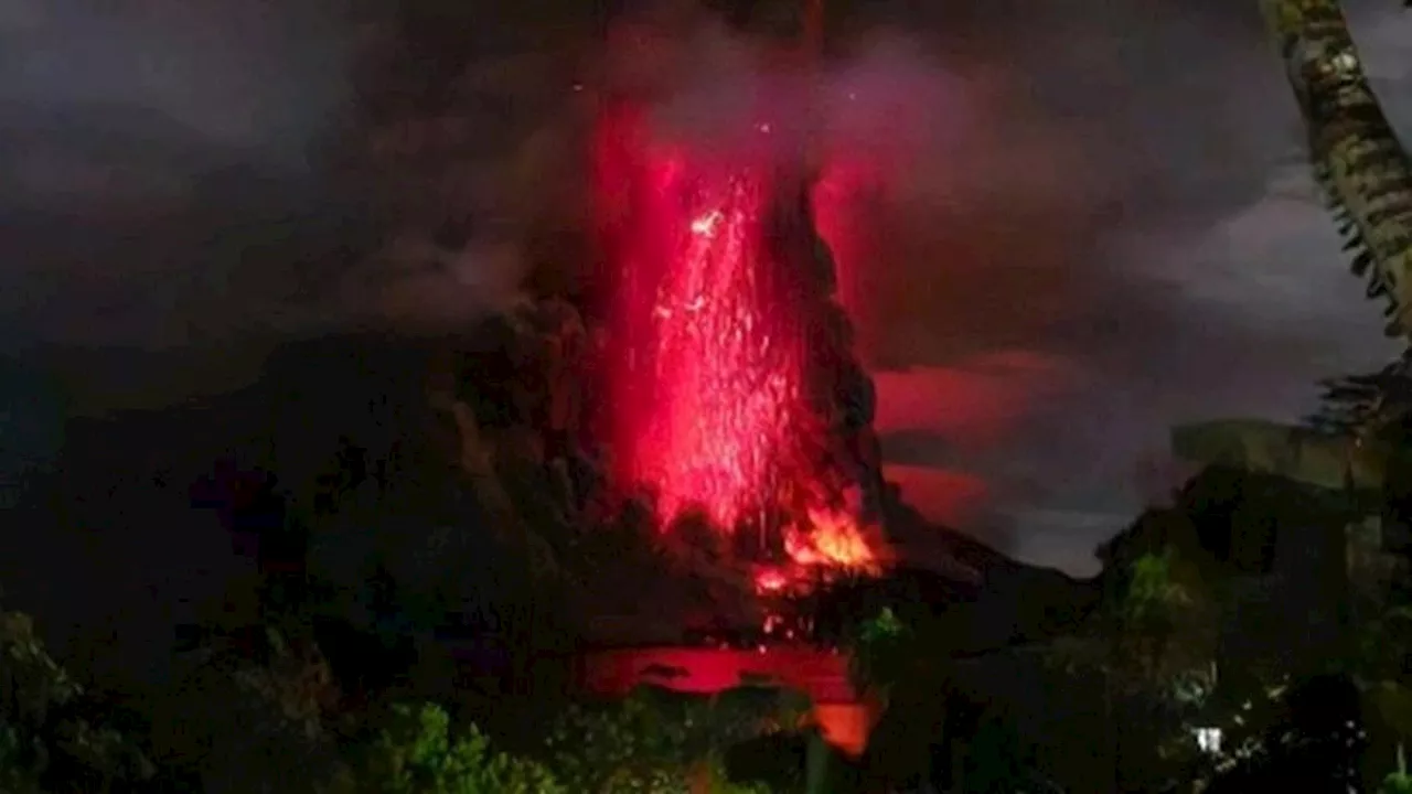 Gunung Ruang Erupsi Lagi, Kolom Letusan Capai 3.000 Meter, Muncul Kilatan Petir Vulkanik