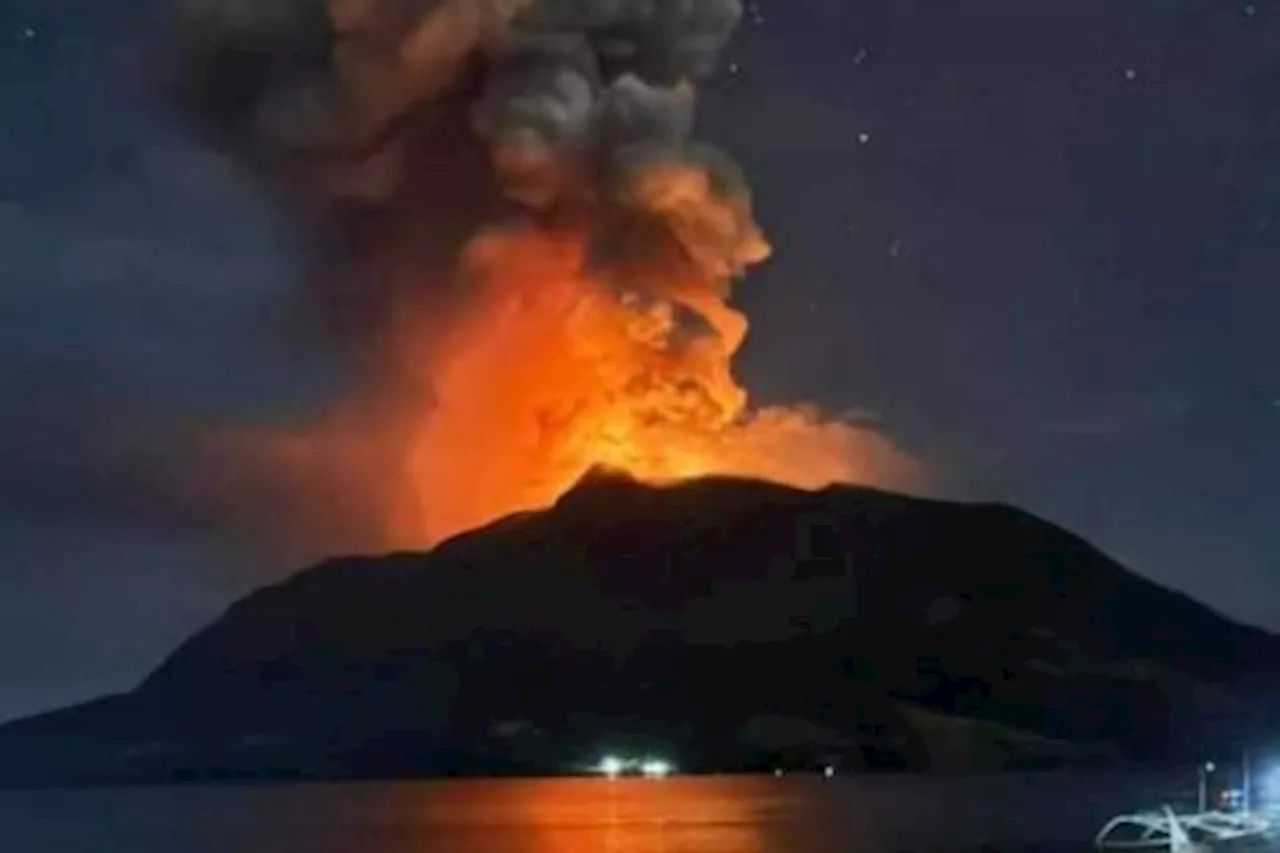 Gunung Ruang Sulawesi Utara Berstatus Siaga, 828 Warga Dievakuasi