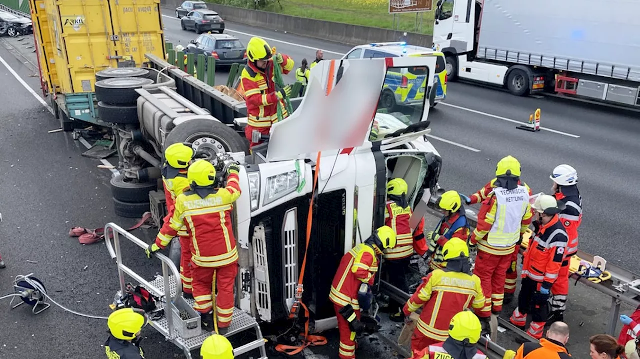 Lkw-Unfall auf der A2: Autobahn in Richtung Dortmund gesperrt