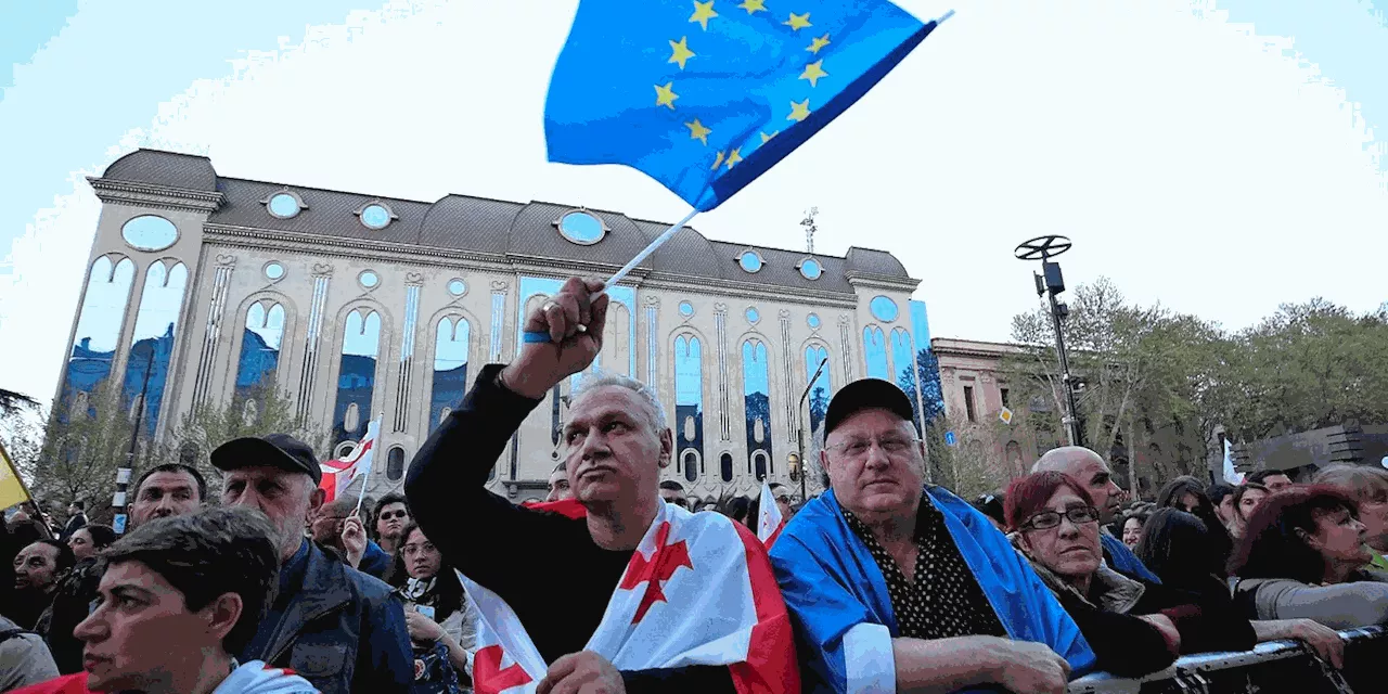 Georgiens Parlament treibt umstrittenes Gesetz voran