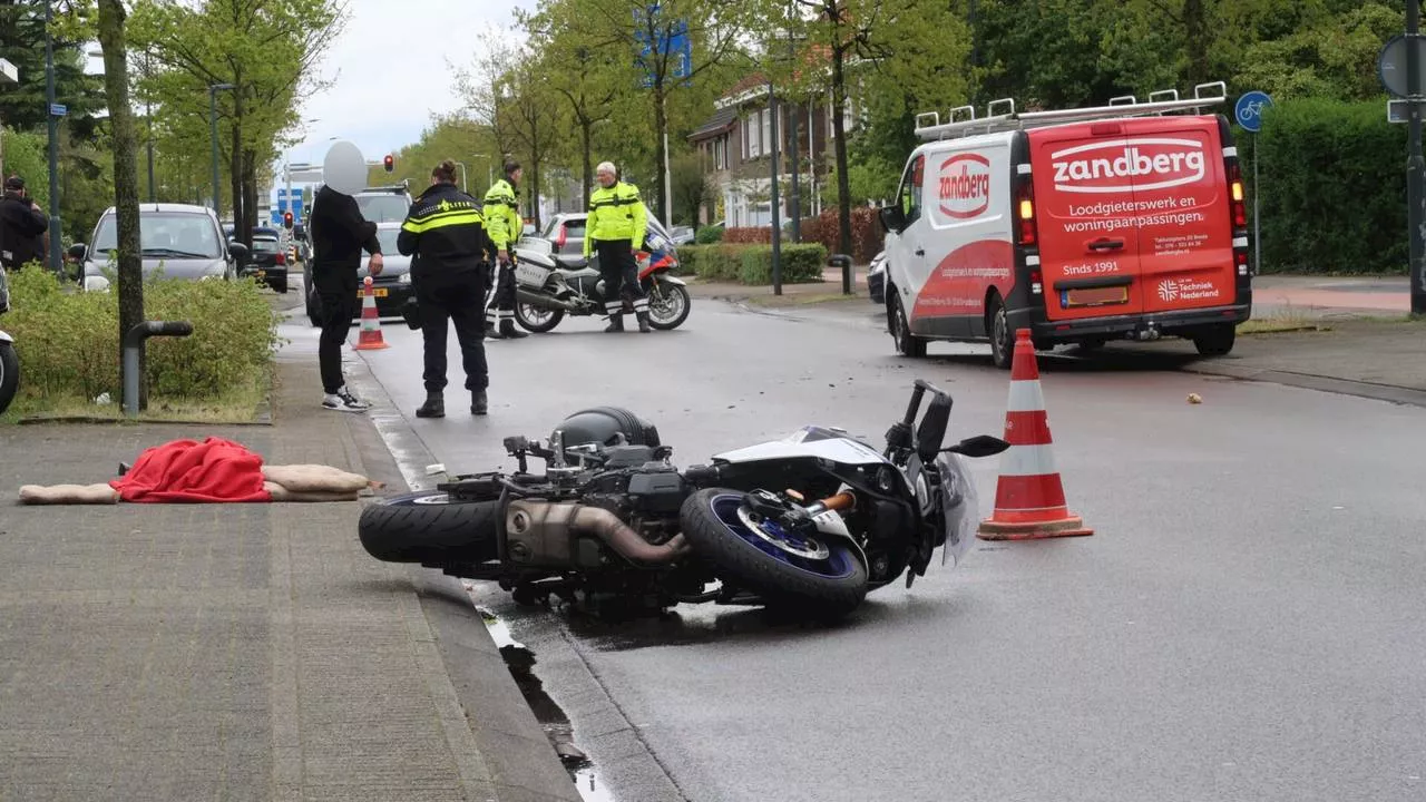 112-nieuws: busje botst met motorrijder • zwaar vuurwerk in schuurtje