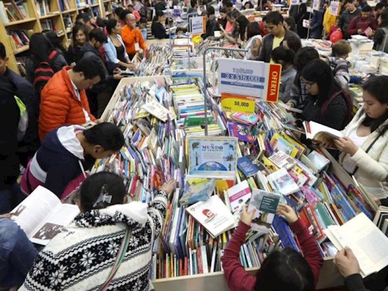 Industria del libro, a la espera de más negocios en la Feria del Libro de Bogotá