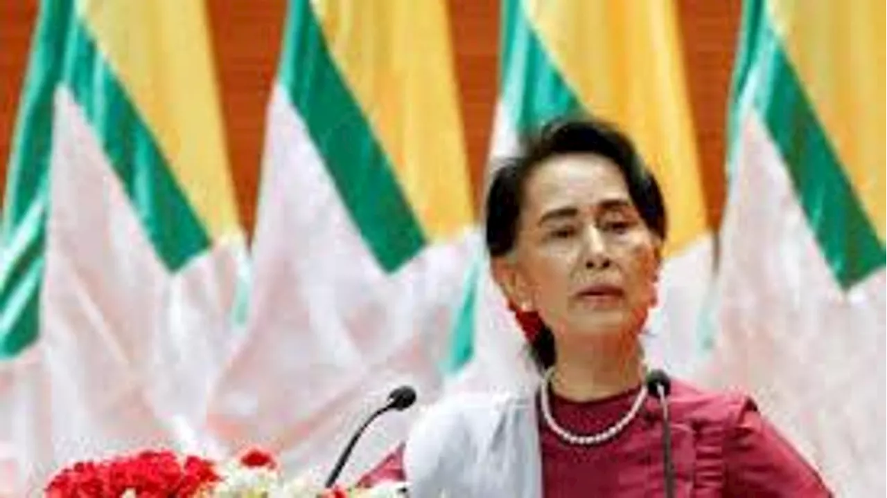 Aung San Suu Kyi lascia la prigione: trasferita agli arresti domiciliari