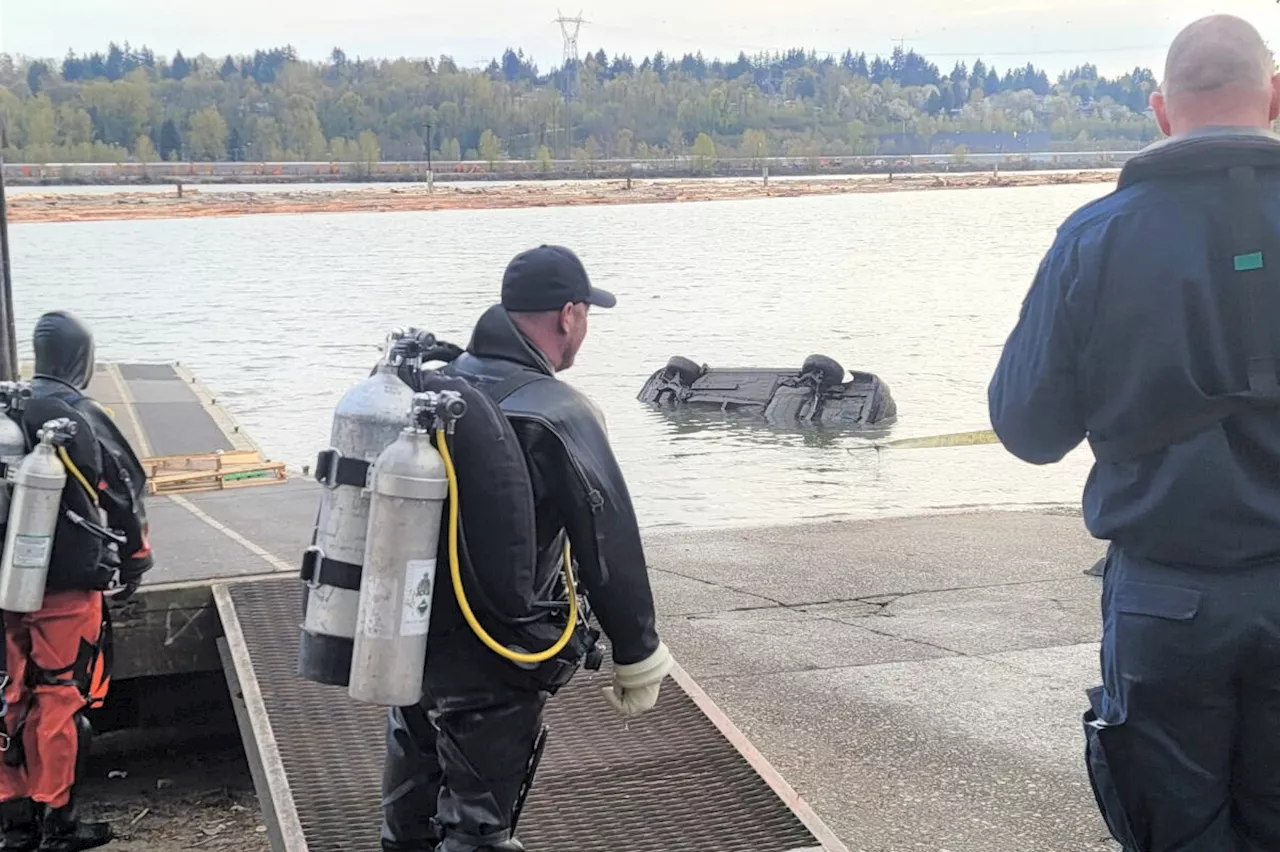 School bus, stolen vehicles discovered submerged in B.C. river: RCMP