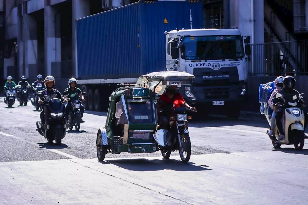 MMDA cracks down on e-bikes, tricycles on main roads