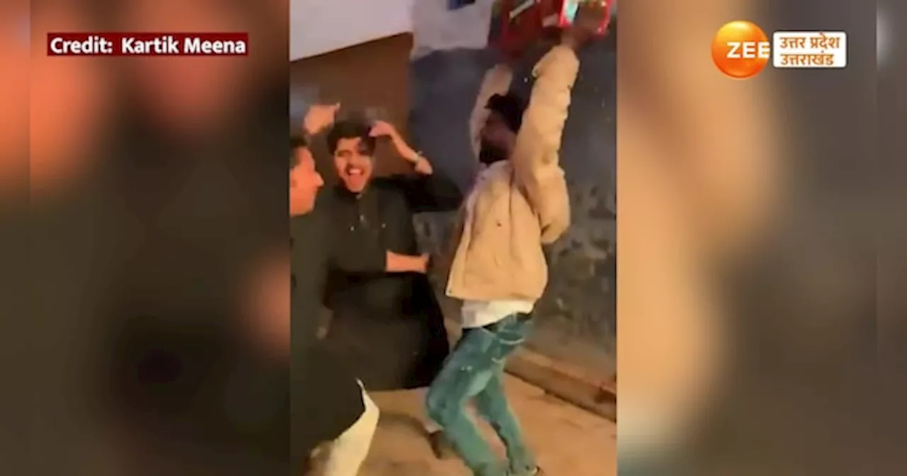 Viral Video: दूल्हे के दोस्तों पर हुआ भूत सवार, सिर पर आतिशबाजी चलाकर करने लगे डांस