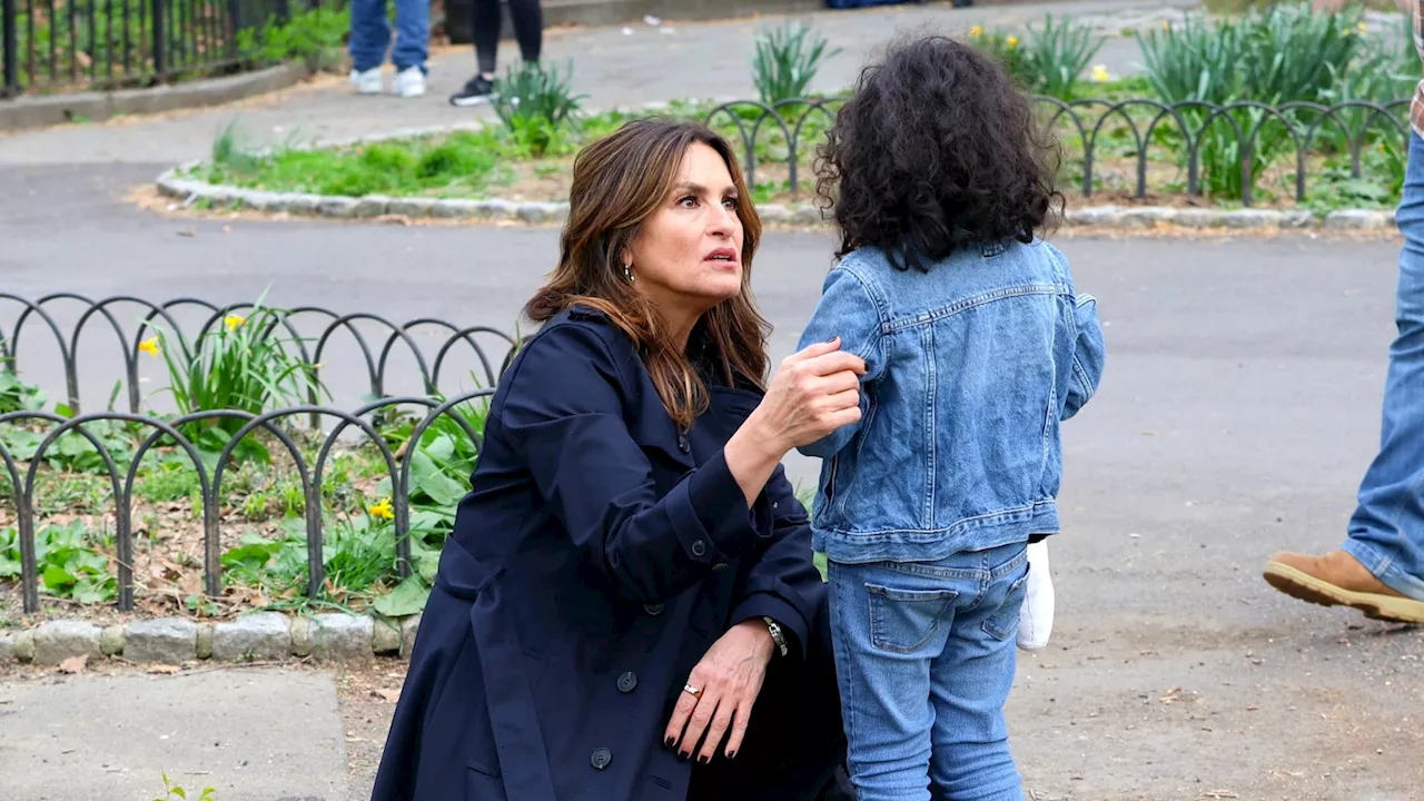 Mariska Hargitay halts 'SVU' filming to help lost child who confused her for police officer