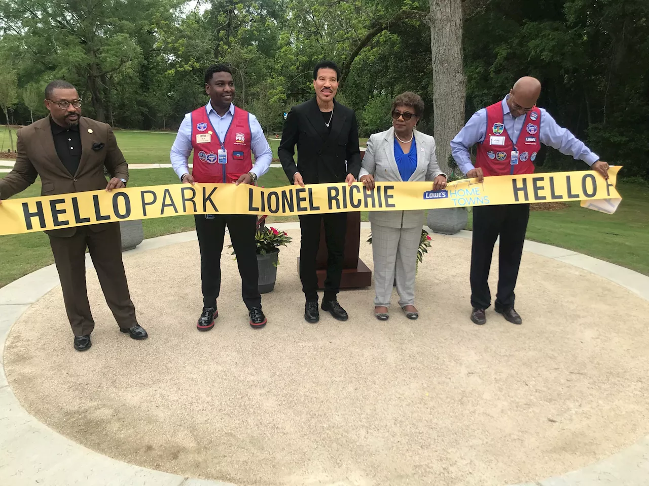 Music legend Lionel Richie helps open Hello Park in Tuskegee