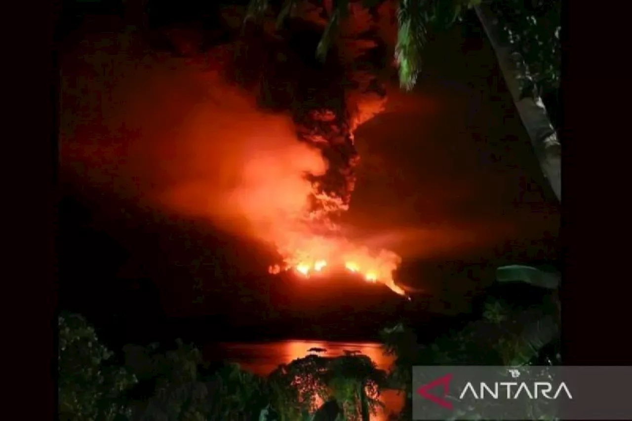 Badan Geologi catat Gunung Ruang erupsi eksplosif beberapa kali