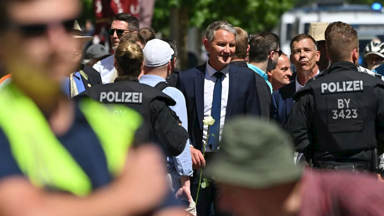 AfD klagt gegen Polizeipräsidium Unterfranken, weil Sitzblockade gegen Höcke in Würzburg nicht aufgelöst wurde