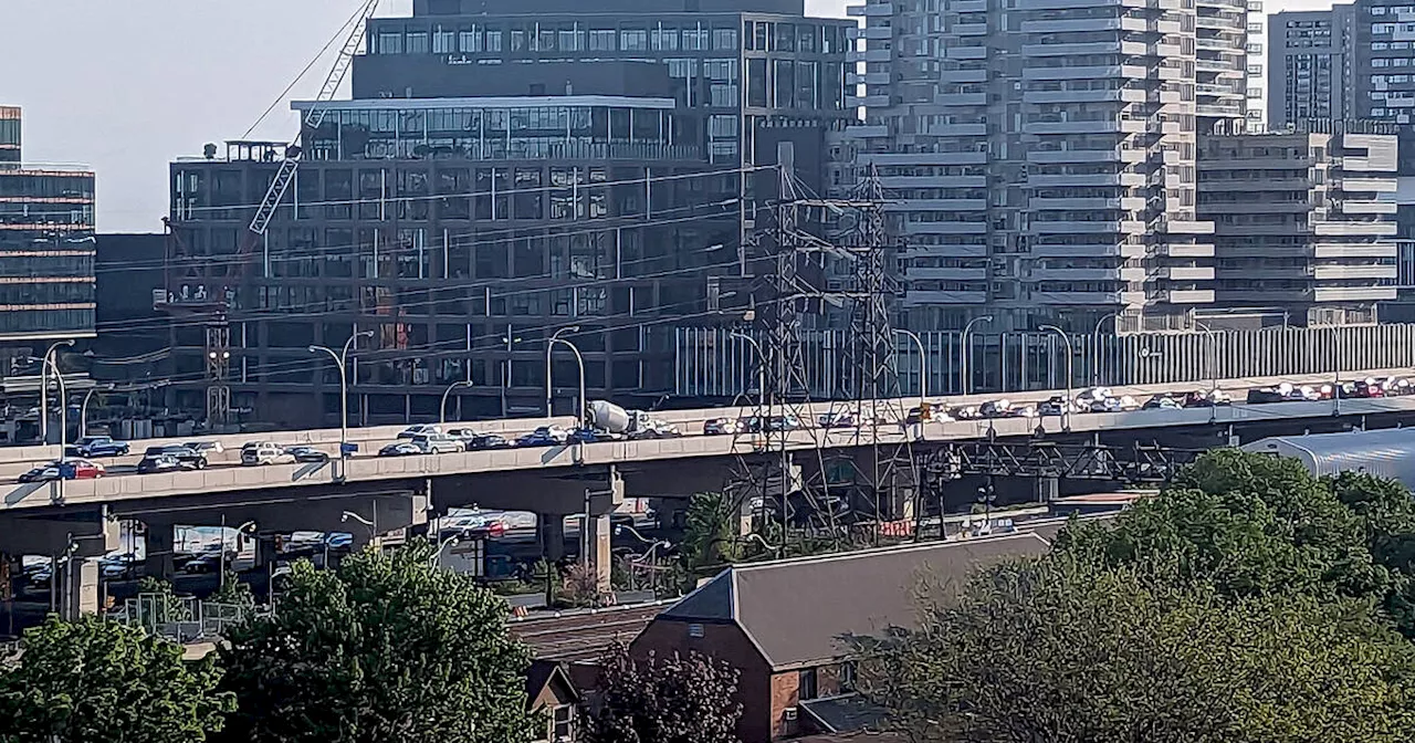 Gardiner Expressway lane closures are already causing gridlock on other Toronto roads