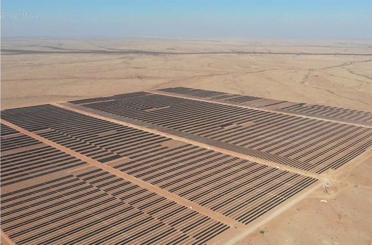  Massive solar venture in Northern Cape: 1 million panels and bigger than 1 500 soccer fields