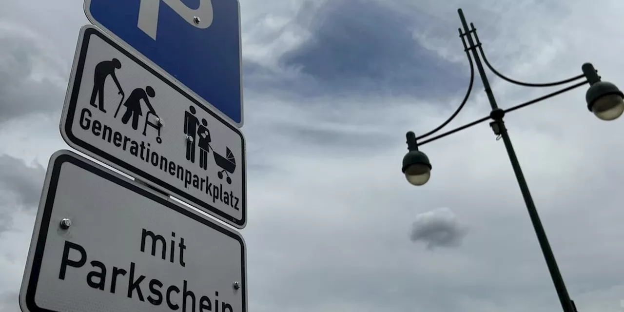 Neues Verkehrsschild Generationenparkplatz: Wer darf hier eigentlich parken?