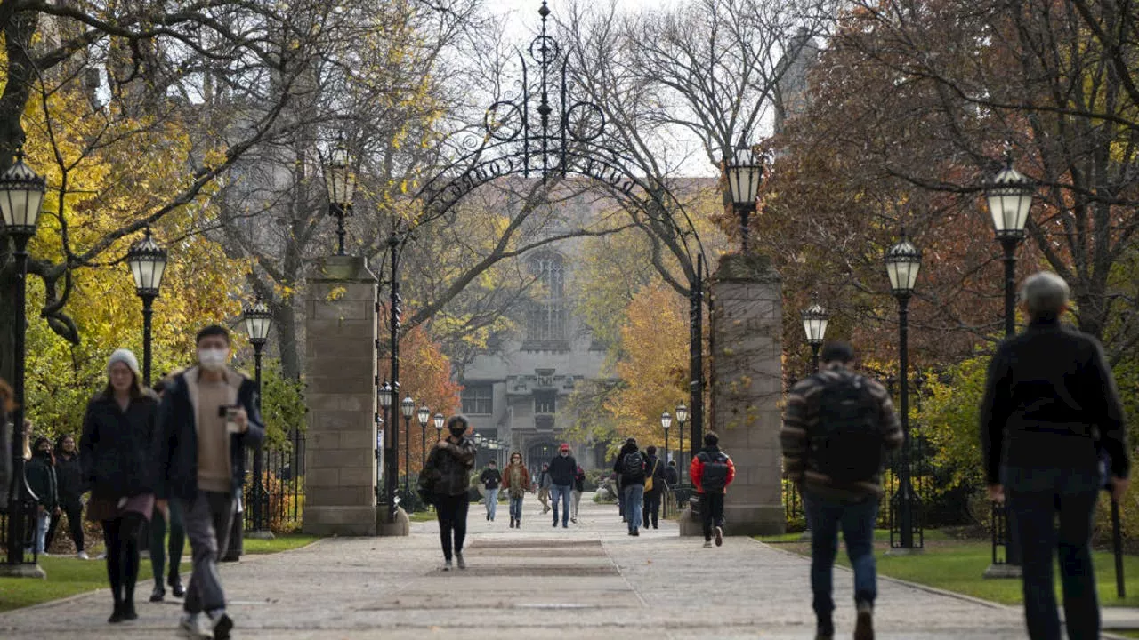 University of Chicago students targeted in armed robberies