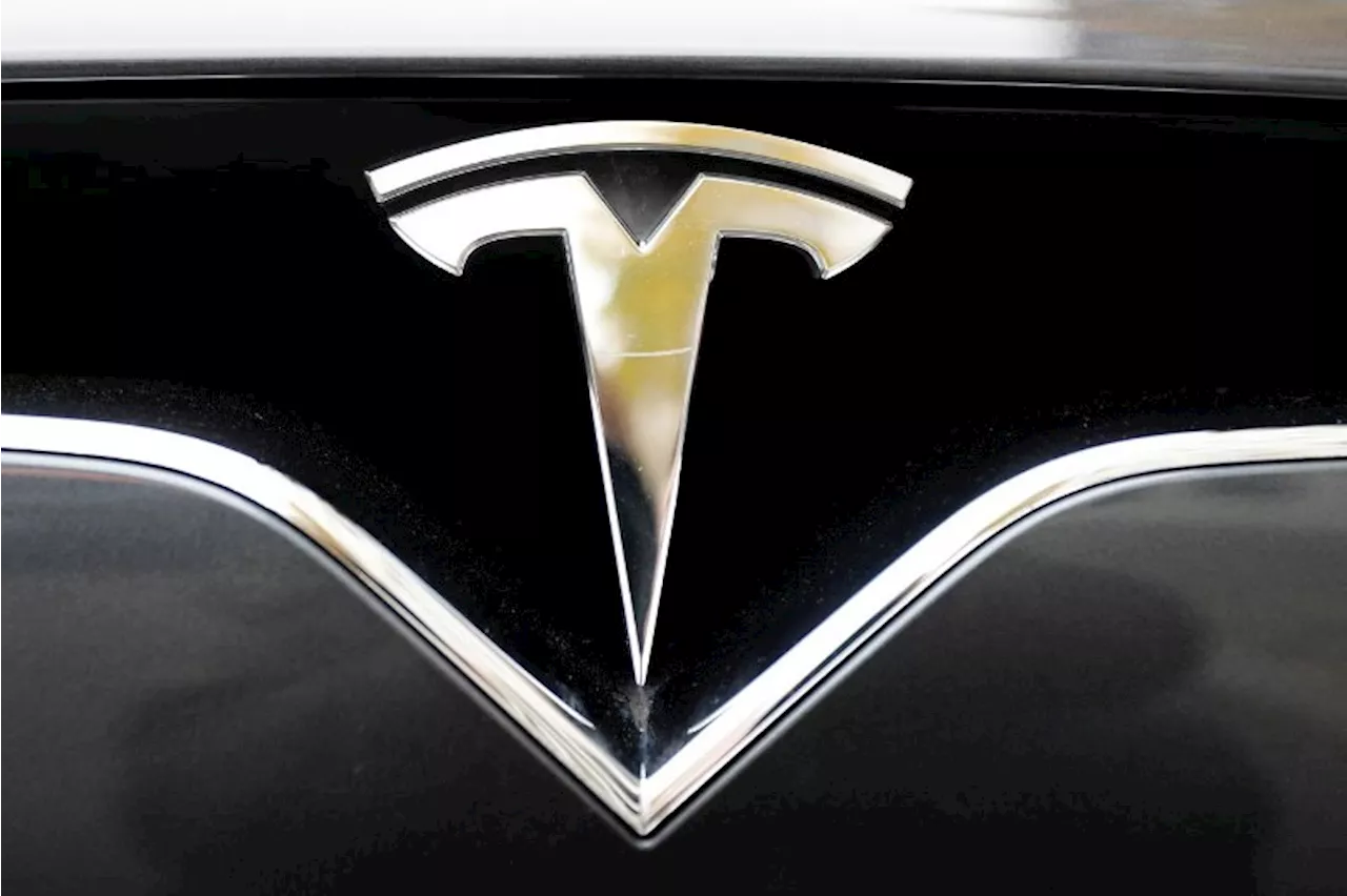 Tesla, Blackstone, Las Vegas Sands fall premarket; DR Horton rises