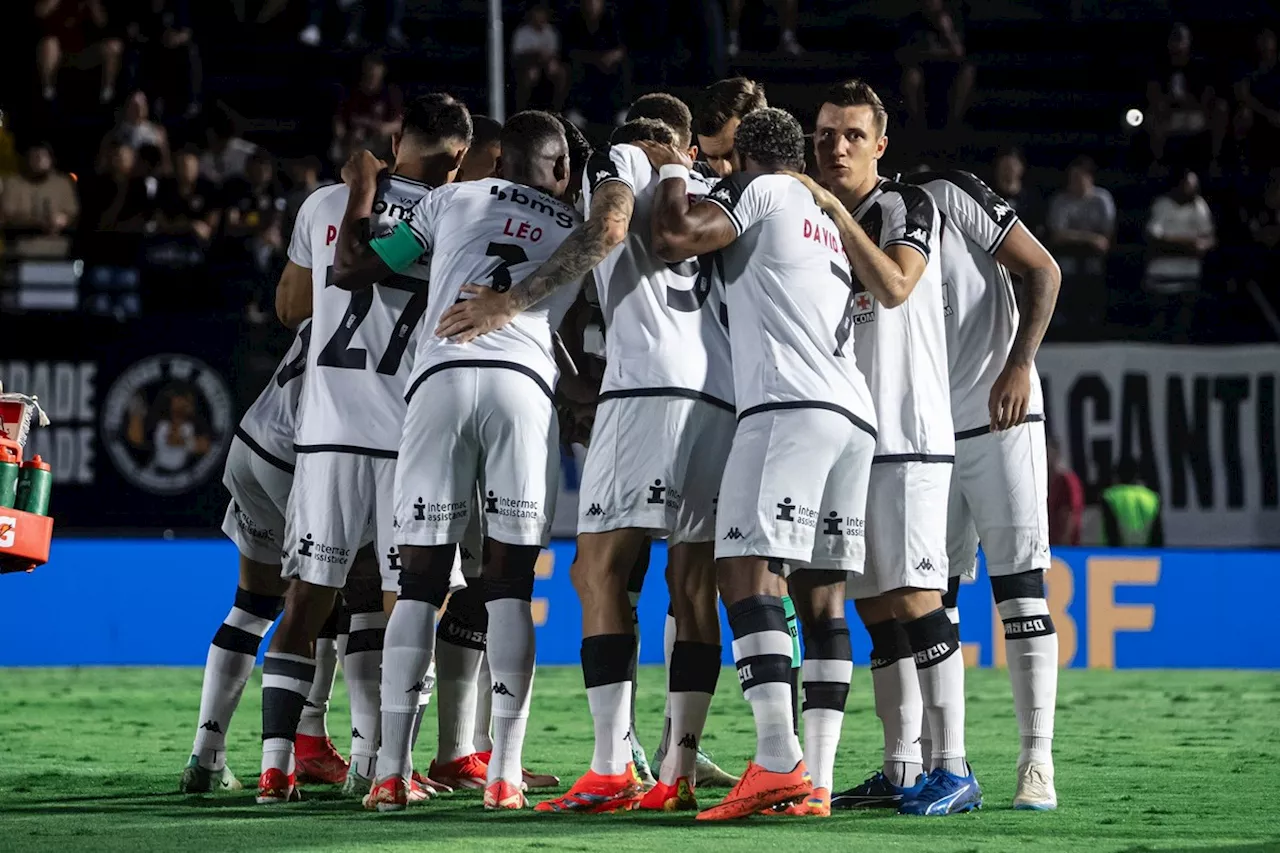 Vasco empilha chances, mas sofre gols em lances de azar e perde para Bragantino no Brasileiro