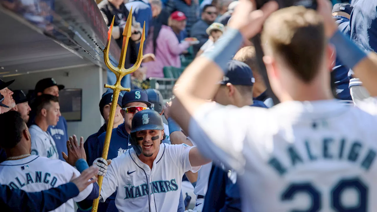 Bryce Miller and 3 relievers combine on a 1-hitter as Mariners beat Reds 5-1