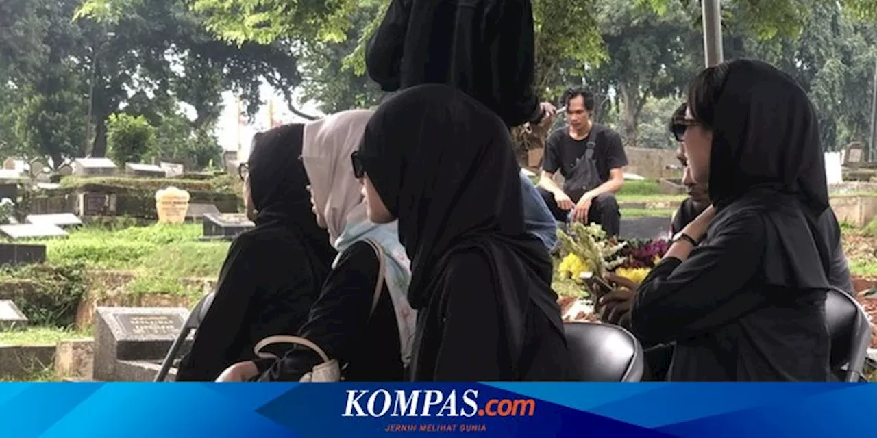 Ikut Berduka, Tamara Tyasmara Hadir di Pemakaman Ibunda Angger Dimas