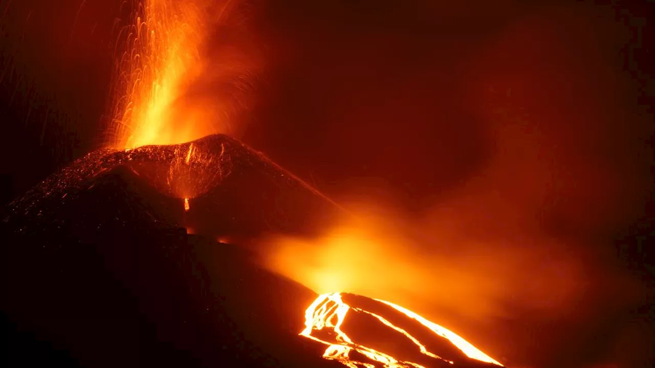 127 Gunung Berapi Aktif di Indonesia, Gunung Ruang Hingga Gunung Marapi