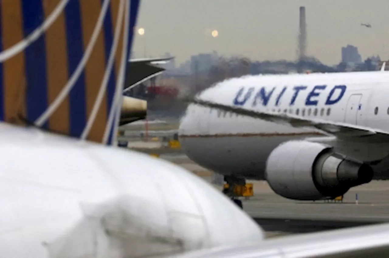 United Airlines reports Q1 loss from Boeing grounding