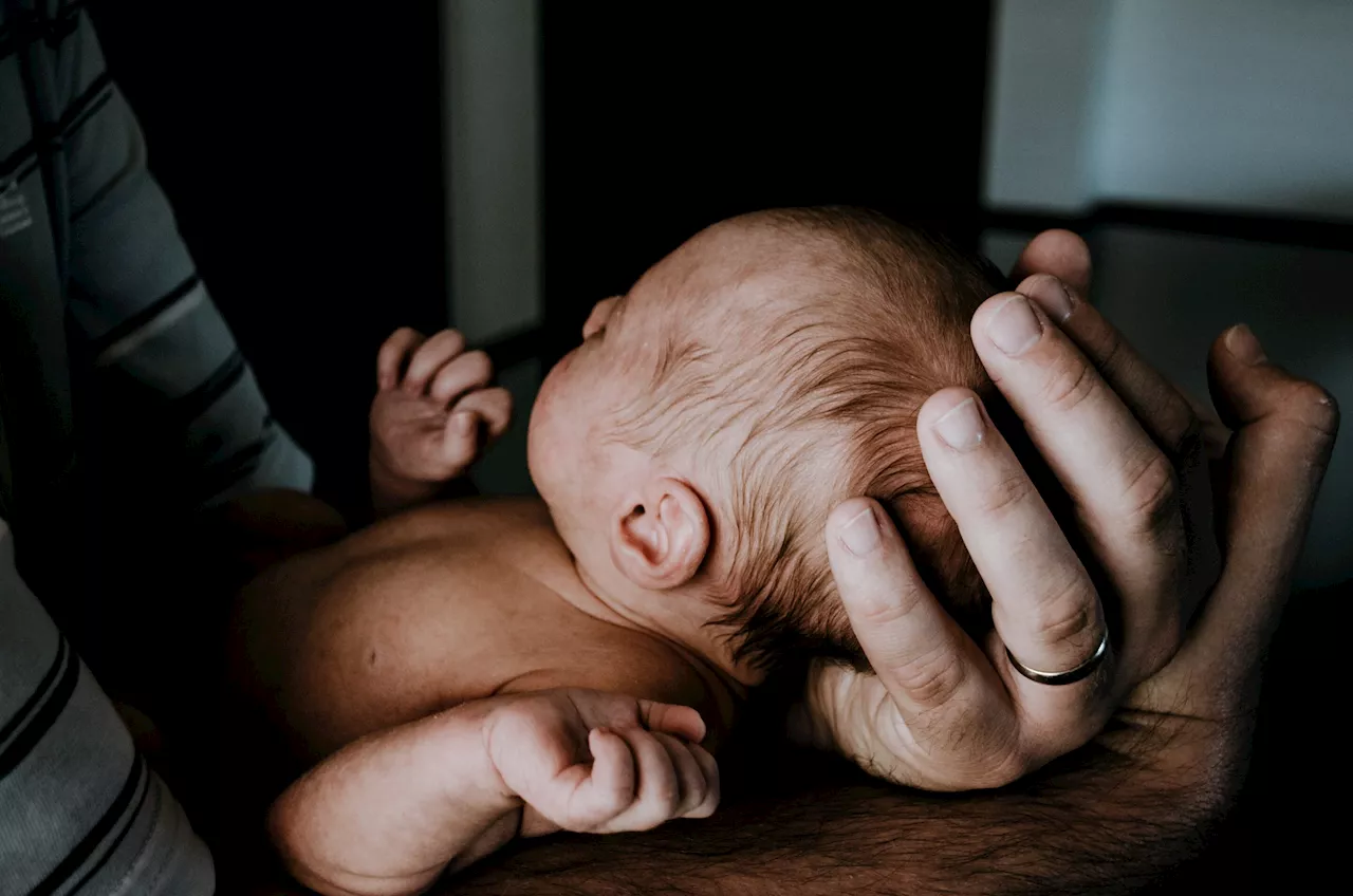 As syphilis cases among US newborns soar, doctors group advises more screening during pregnancy