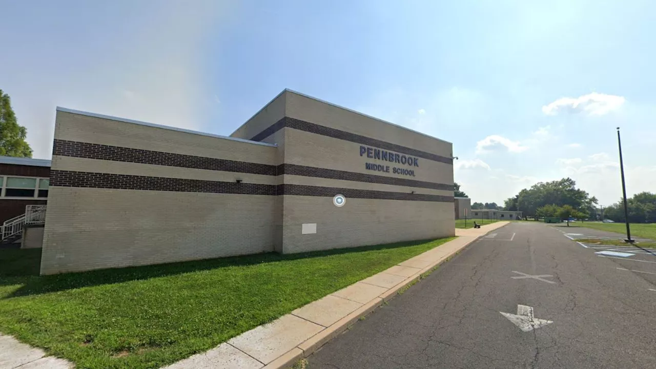 Middle schooler hurt in fight during lunch, school placed on temporary lockdown