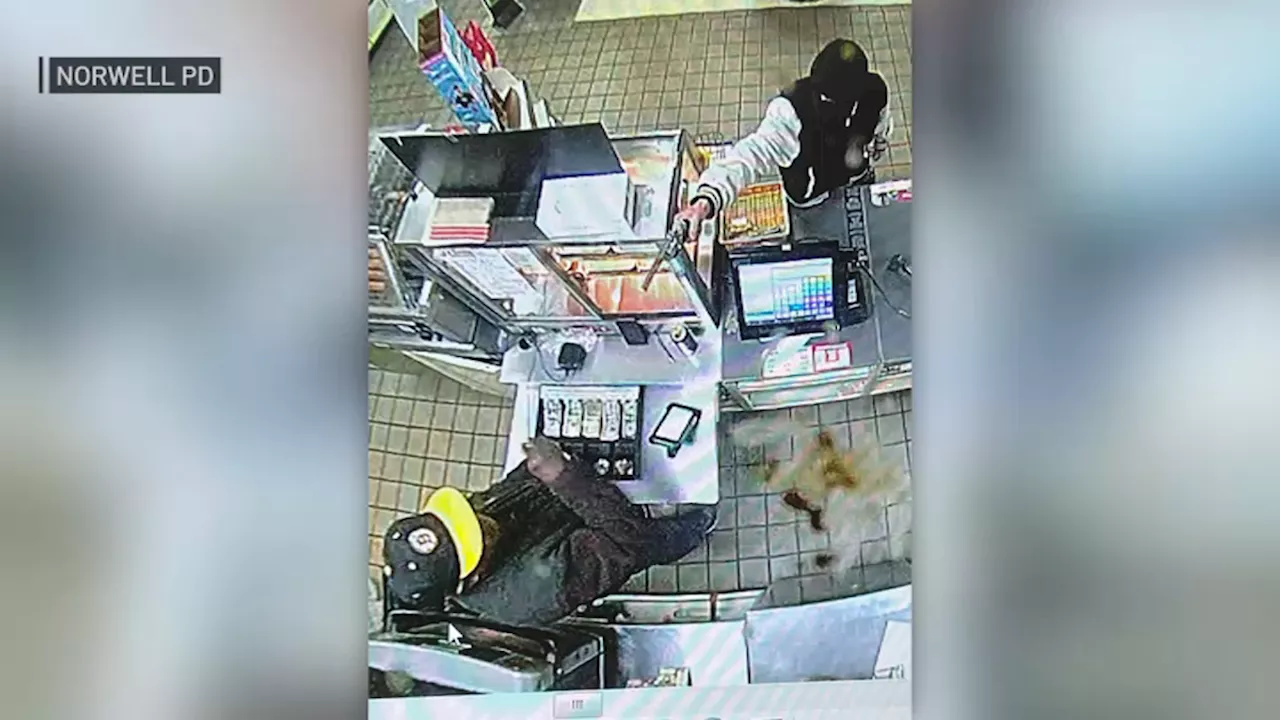 Two 7-Eleven stores robbed at gunpoint on South Shore, police say