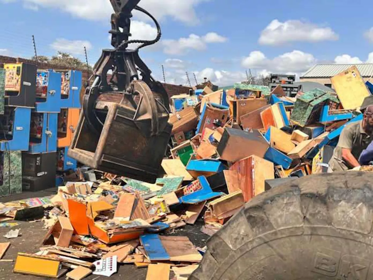 Limpopo SAPS and other stakeholders joined MEC of Limpopo Economic Development, Environment and Tourism during disposal of illegal gambling machines