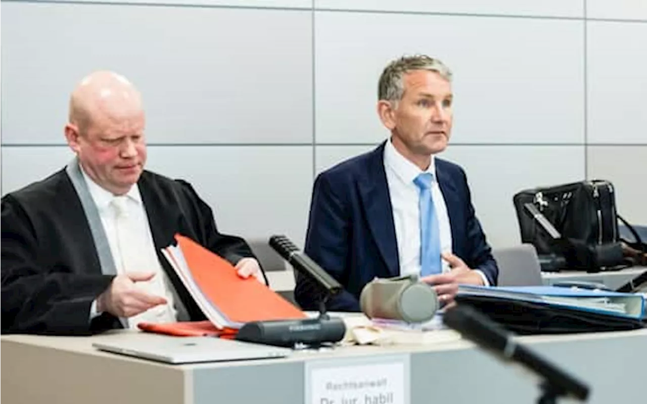 Germania, politico di estrema destra Björn Höcke (AfD) a processo per slogan nazisti