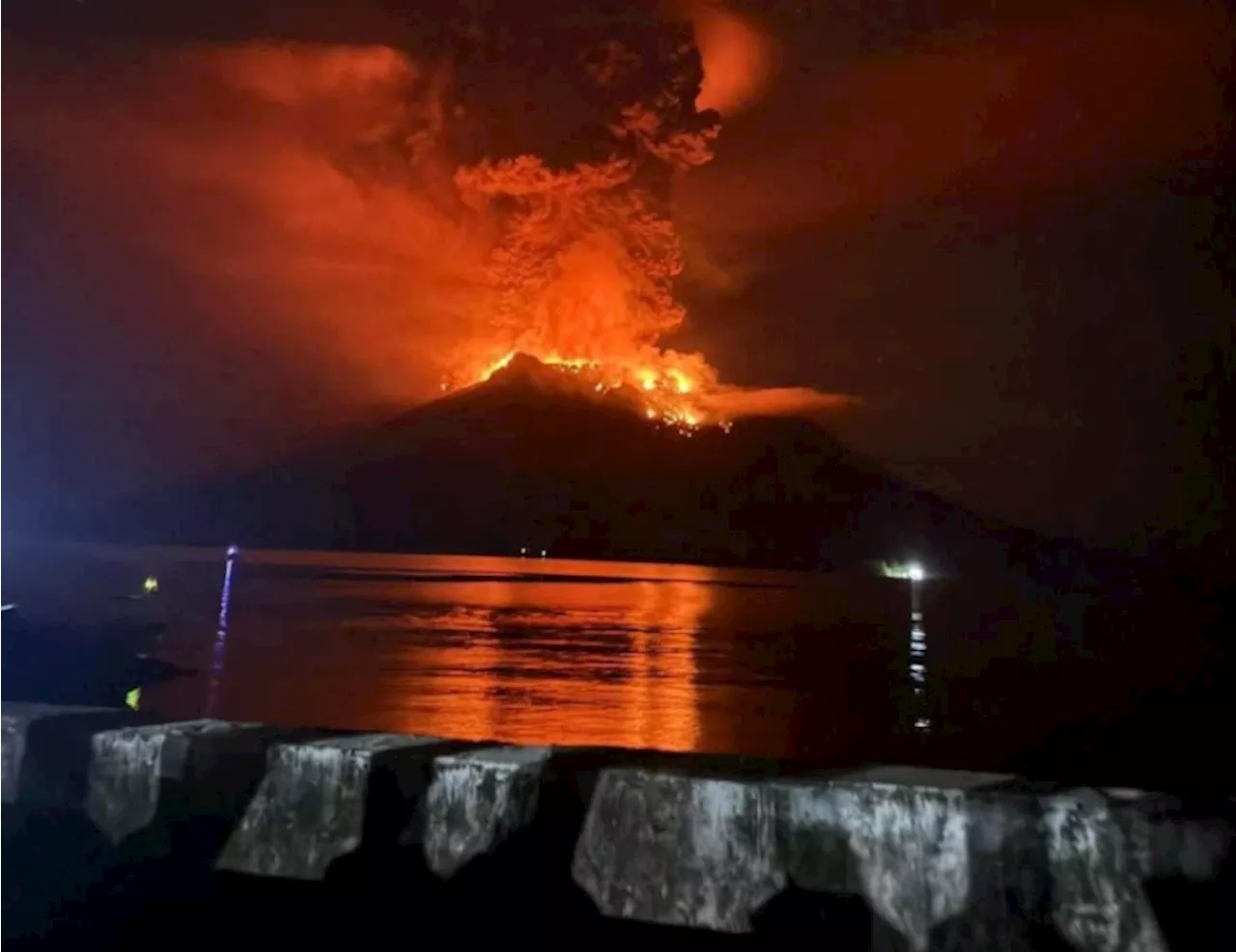 Hundreds evacuated after Indonesia's Ruang volcano erupts