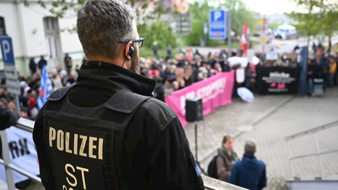 Prozess: Prozess gegen Höcke: Demo vor Justizgebäude