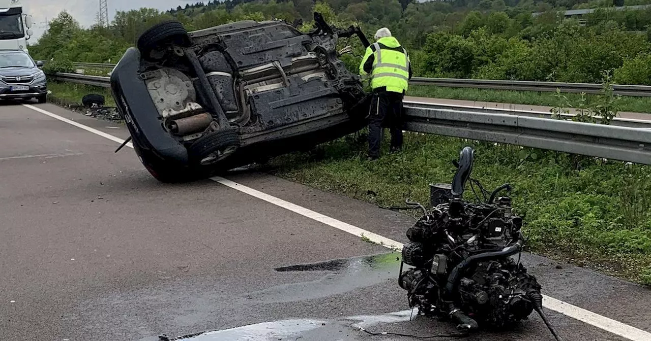 Unfall auf A8 bei Rehlingen: Auto auf Leitplanke, im Wagen Mutter mit Kind