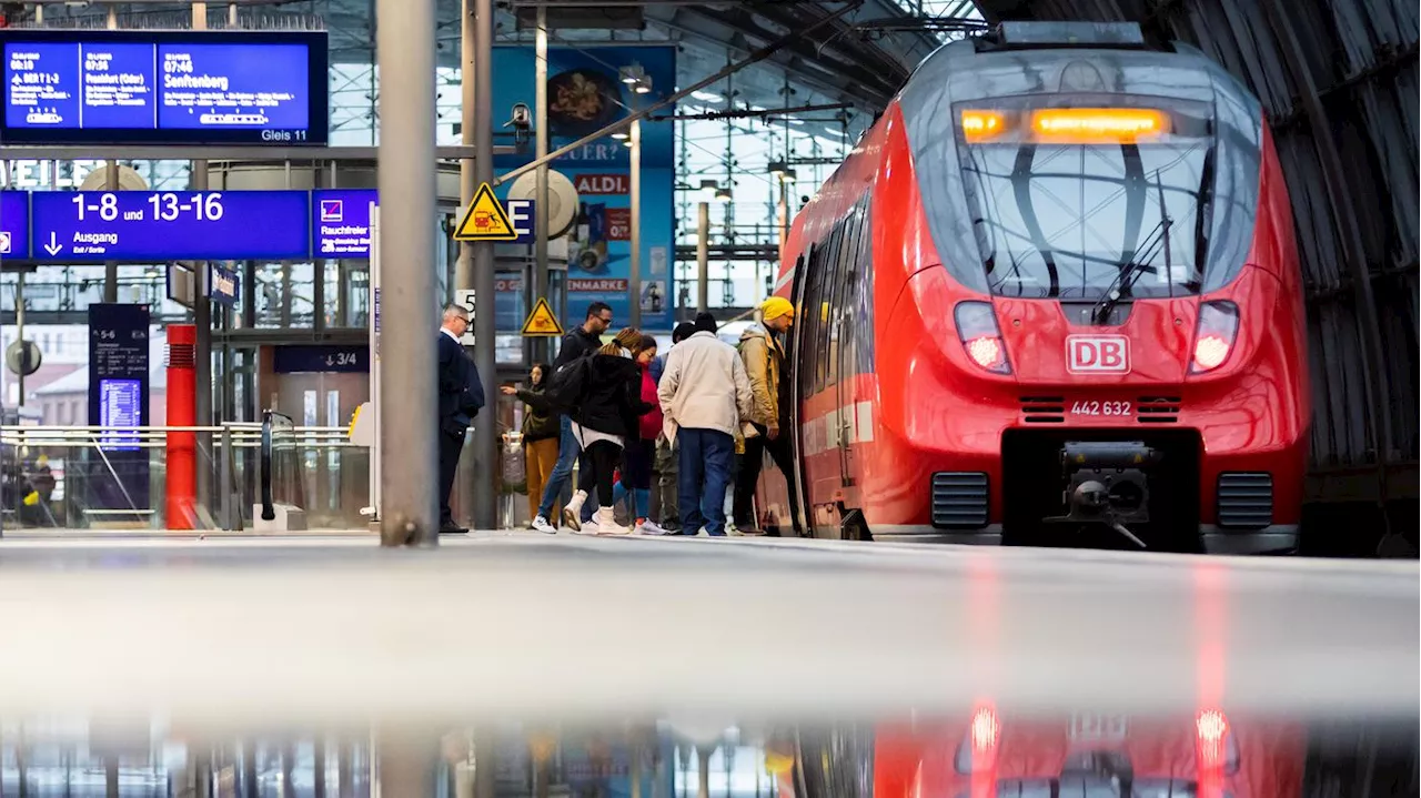 Finanzierung des Deutschlandtickets: Brandenburgs Verkehrsminister fordert Bund zum Handeln auf