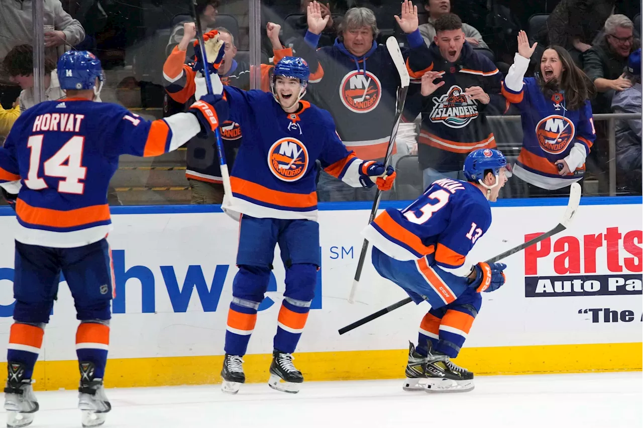 Noah Dobson injury latest: Islanders star D-man skates ahead of Game 1 vs. Hurricanes