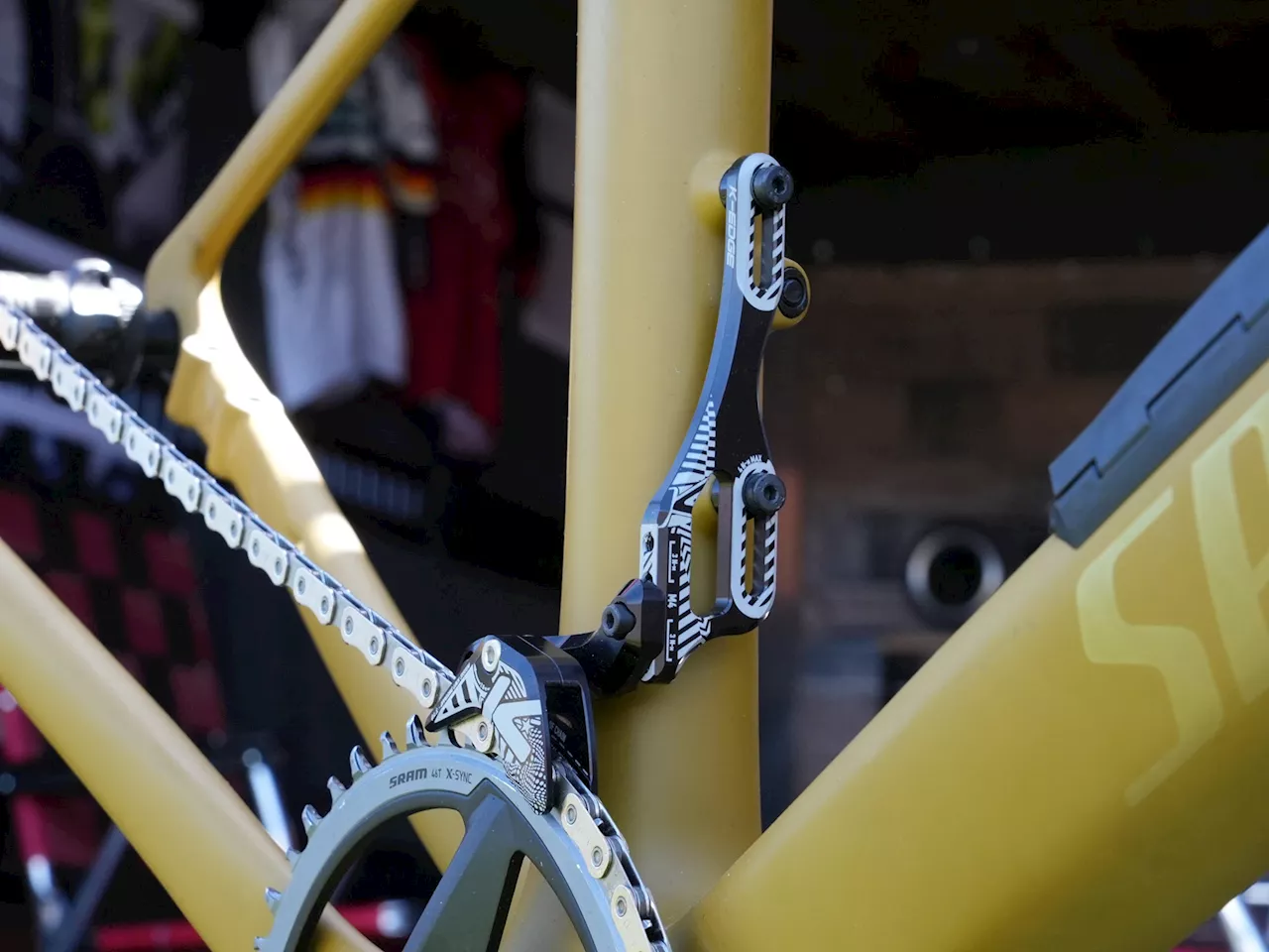 New K-Edge 1x Race W Chain Guide uses Bottle Cage Mounts