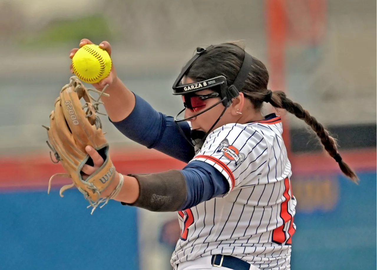 A power hitter at heart, NIU recruit Aubriella Garza pitches in for Oswego. ‘I like being in those two situations.’