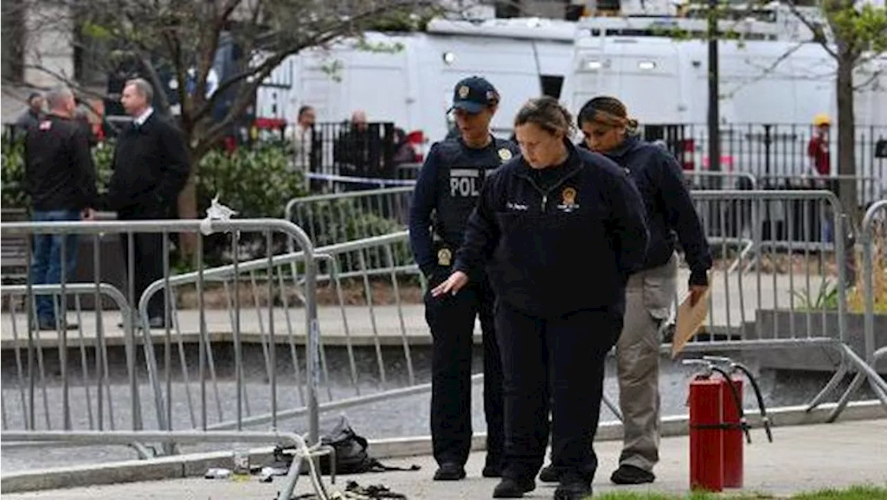 Ngeri! Pria Bakar Diri di Depan Gedung Persidangan Pidana Donald Trump