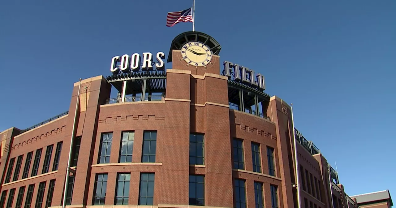 FAA, United investigate video showing 'unauthorized person' in flight deck during Rockies flight