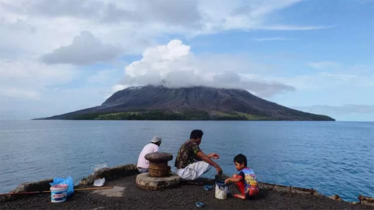 Indonesia on alert for more eruptions at remote volcano