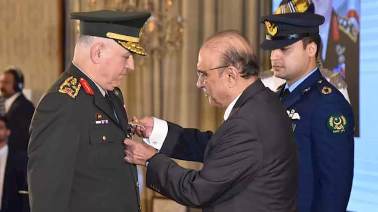 President Zardari confers Nishan-i-Imtiaz (M) award on Turkish CGS