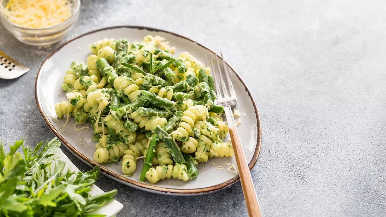 Spargel-Pasta: Rezept für cremige Spargelsoße im Frühling