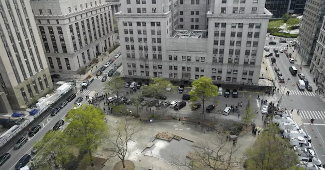 Man in critical condition after setting himself on fire near NYC courthouse