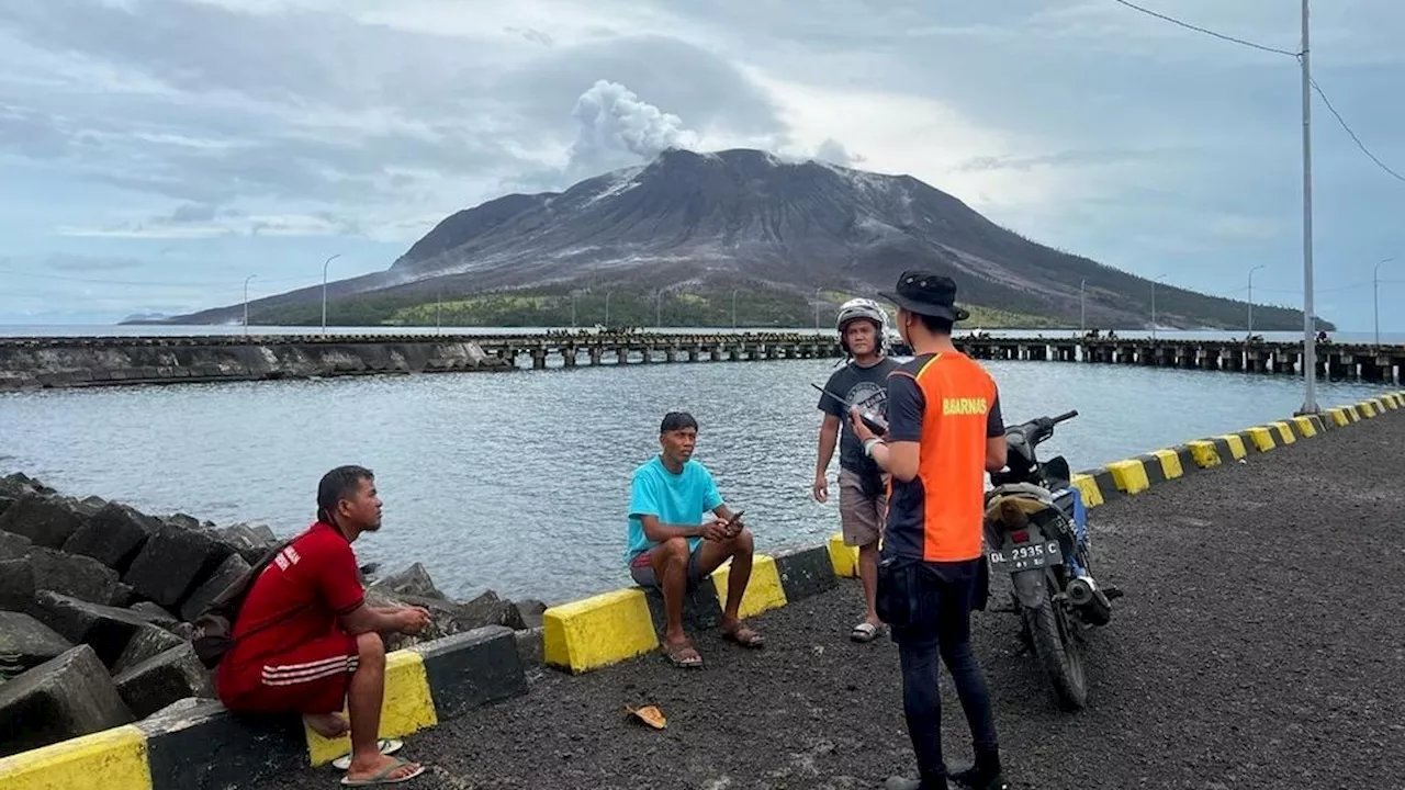 Erupsi Gunung Ruang Tampak Mereda, Radius 6 Kilometer Masih Dilarang Dimasuki