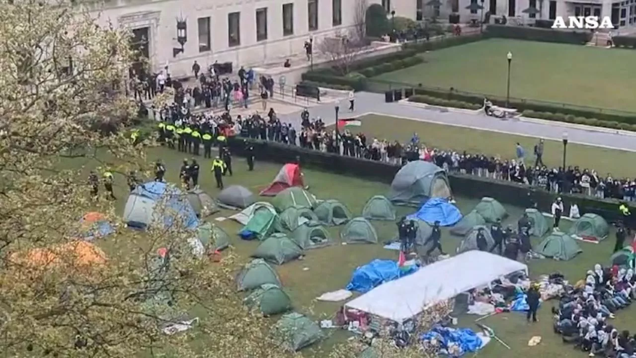 In Usa manifestazioni pro-Palestina e antisemitismo: la Columbia University chiama la polizia