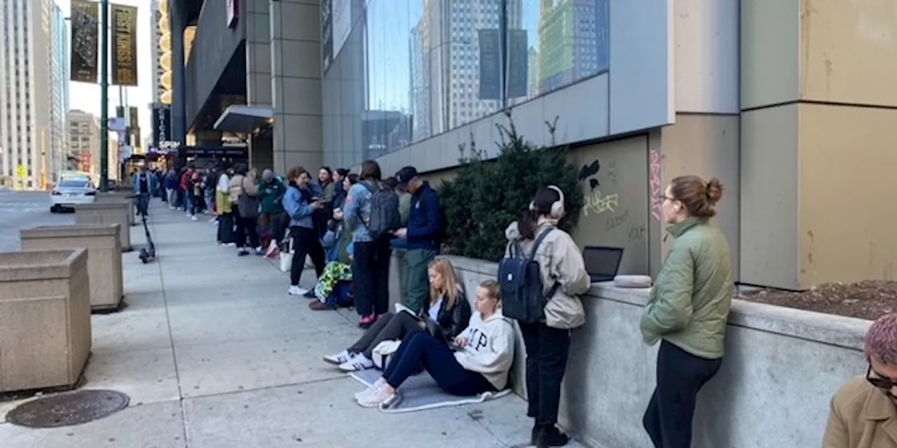 Maggie Rogers fans line streets around House of Blues, with Rogers herself working the box office