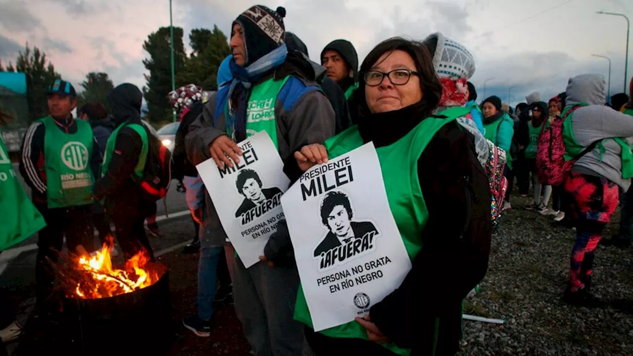 Bariloche: CGT y ATE protestan contra las políticas de ajuste de Milei