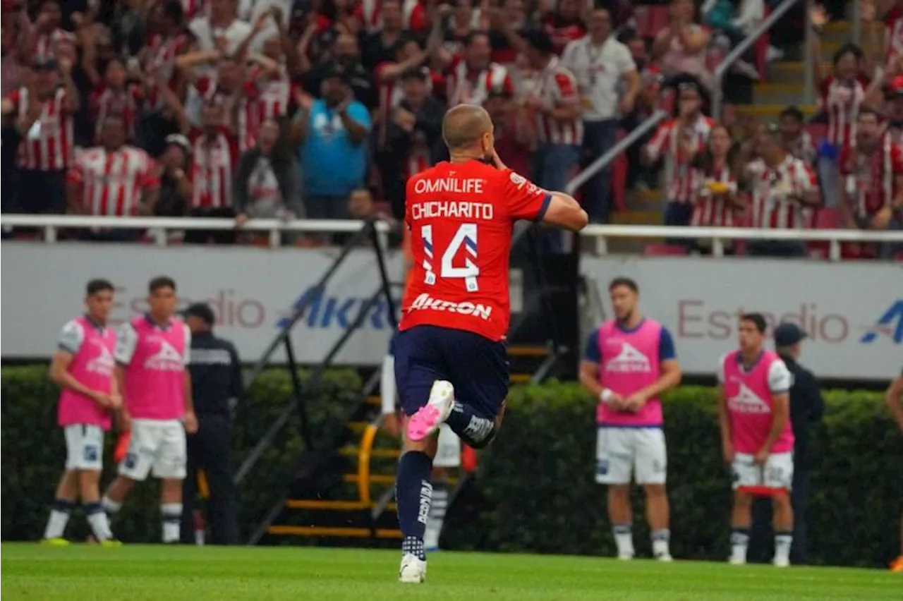 ‘Chicharito’ sigue en duda de cara al duelo ante Querétaro