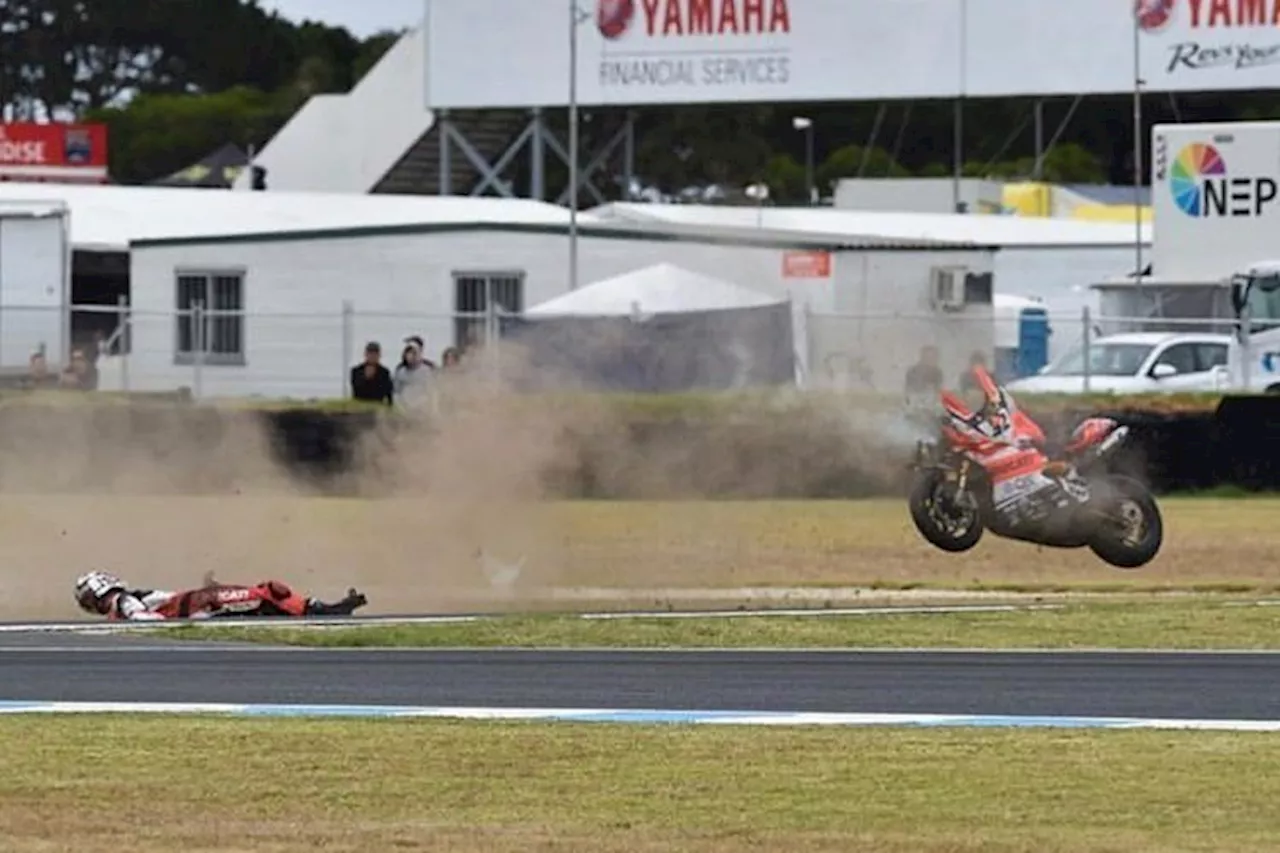 Troy Bayliss: Zwei Stürze, Stinkefinger gebrochen